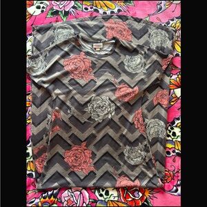 Floral Chevron Short-Sleeve Dress — Gray with Coral & Cream Roses
